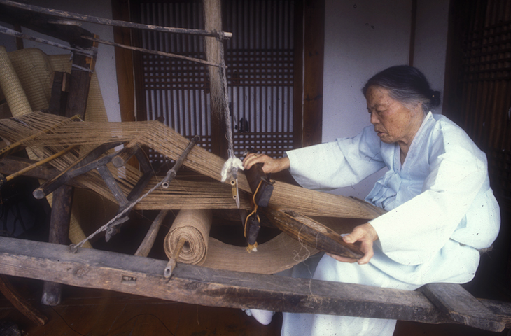 [의/식/주] 직물/염색:  한국 옛 사람들의 옷 만들기